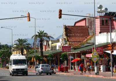 Ulica w Kiris turystycznej miejscowosci niedaleko Kemer...