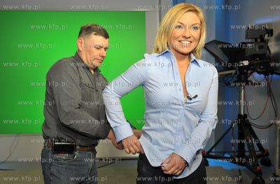 Marzena Sienkiewicz gdanska pogodynka w studio Telewizji...