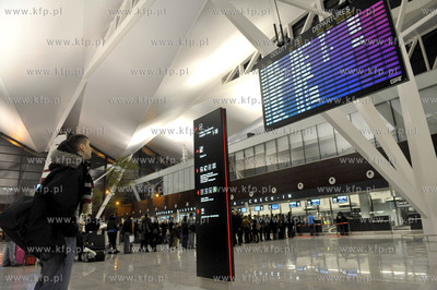 Pierwszy dzien funkcjonowania nowego terminalu T2 gdańskiego...