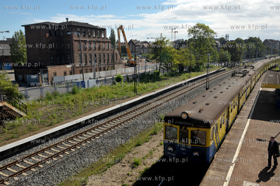 Wyburzanie stoczniowych budynkow przy ul. Jana z Kolna.
06.09.2012...