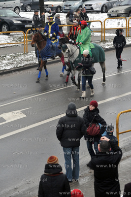 Orszak Trzech Kroli w Zukowie na Kaszubach. 6.01.2013...