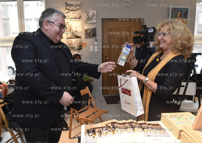 Galerii Sztuk Różnych Kosycarz M. Beneda. Promocja...