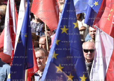 Gdańsk. Przedproże Ratusza Głównego Miasta. Prodemokratyczna...