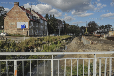 Gdańsk Orunia. Okolice mostu nad kanałem Radunii...