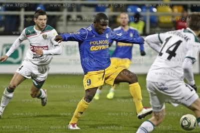 Gdynia. Ćwierćfinał Pucharu Polski w piłce nożnej...