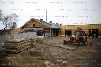 Uroczystosc zawieszenia wiechy na budowie budynku 2...