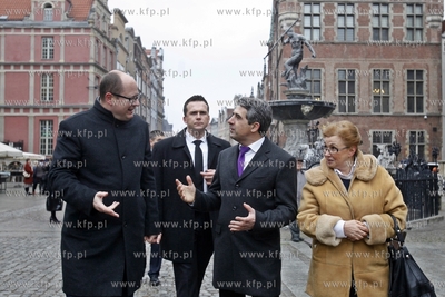 Prezydent Bulgarii Rosen Plewnelijew zlozyl wizyte...