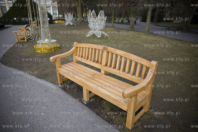 Park Oliwski. Ławki z dedykacjami.
28.12.2016
fot....
