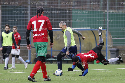 Gdansk. Boisko przy ul. Traugutta.  Sylwestrowy mecz...