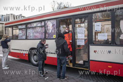 Autobus SOS wspierający osoby bezdomne, który jeździ...
