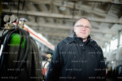 Pokaz mycia autobusow w zajezdni ZKM przy Al. Gen....