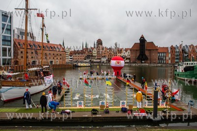 Gdańsk, Mistrzostwa Europy Morsów. 7.12.2019 / fot....