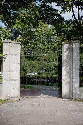 Park Kuzniczki  - zabytkowy, niewielki park w Gdansku...