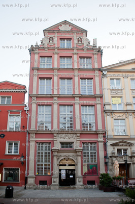 Gdansk. Ul. Dluga. Kamienica Lwi Zamek. 25.10.2011...