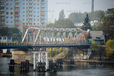 Gdansk. Most kolejowy na Martwej Wisle.
27.10.2011
fot....