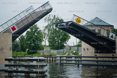 Elblag. Most Gorny. Wspolna konferencja prasowa nowo...