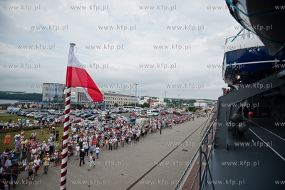 Gdynia. Nabrzeze Pomorskie. Uroczyste powitanie japonskiego...