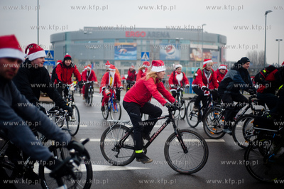Gdansk. Parking pod Ergo Arena. Coroczna akcja Mikolaje...
