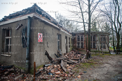 Gdansk. Oliwa. Dogaszanie i ogledziny dachu zabytkowego...
