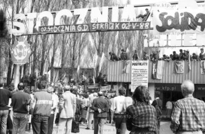 Brama nr 2 Stoczni Gdanskiej im Lenina podczas strajkow...