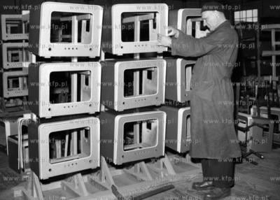 Stanowisko produkcyjne przeznaczone do wytwarzania...