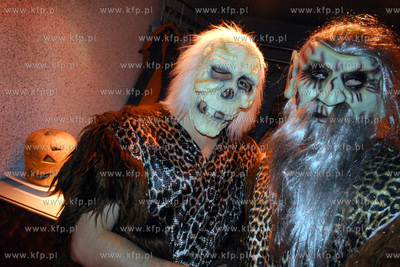 Halloween w pubie Miesto Aniolow w Gdansku  31.10.2005...