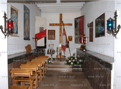 Kosciol Najswietszego Serca Pana jezusa w Gdyni. Kaplicy...