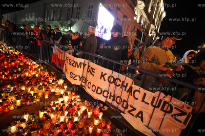 Pozegnanie pary Prezydenckiej na Krakowskim Przedmiesciu...