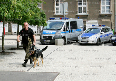 Ewakuacja Urzedu Miejskiego w Szczecinie. Powodem byl...