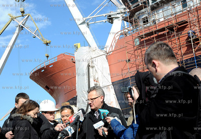 Minister Skarbu Aleksander Grad odwiedzil spolki dzialajace...