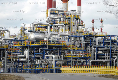 Gdansk. Elementy instalacji rafinerii Grupy Lotos S.A.
29.03.2011
fot....