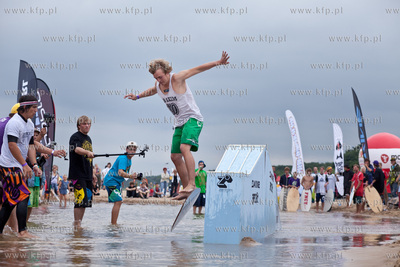 Gdansk Jelitkowo Nz zawody II edycji Polish Skimboarding...