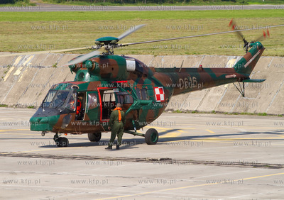 W Gdyni Babich Dolach zalogi smiglowcow W-3 z 25 Brygady...