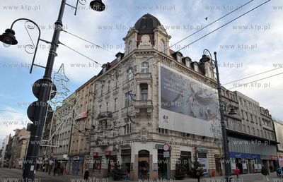 Katowice. Centrum miasta. Na zdjeciu  ul. 3 Maja. 25.12.2013...