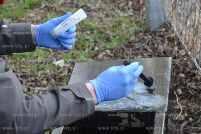 Gdynia. Kradziez skarbony z pieniedzmi z kosciola sw....