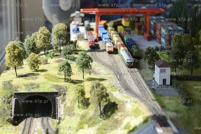 Gdynia. Dzień otwarty w Bałtyckim Terminalu Kontenerowym...