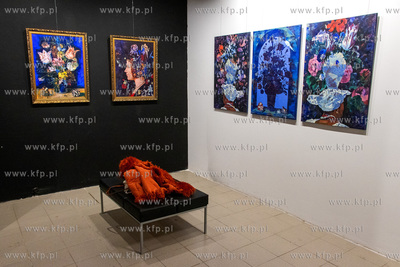 Wernisaż wystawy malarstwa Rity Staszulonok w Cosma...