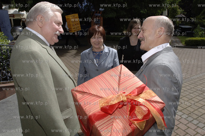 Imieniny Lecha i Danuty Walesow w ich domu na ul. Polanki...