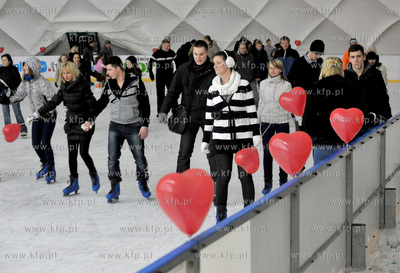 Oficjalne obchody Walentynek na gdanskim krytym lodowisku...