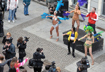 Na 100 dni przed rozpoczeciem Euro2012 na ulicy Dlugiej...