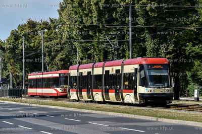 Tramwaj PESA 120NAG SWING na al. Zwycięstwa w Gdańsku....