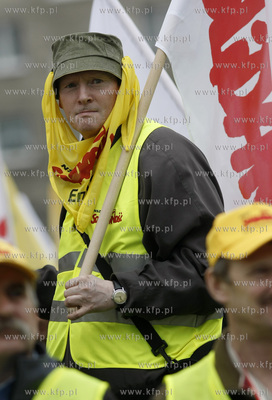 Gdansk. Demonstracja ponad 3 tys. zwiazkowcow z Grupy...