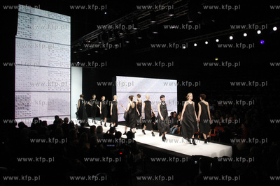 Gdansk. Gala Bursztynu i Mody Amberif 2011. Nz pokaz...