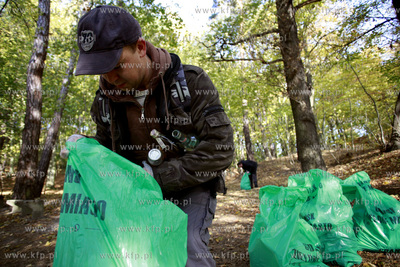 Akcja sprzątania Lasów Oliwskich w rejonie wzgórza...