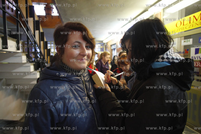 Gdansk. Budynek Not. Precasting do programu telewizji...