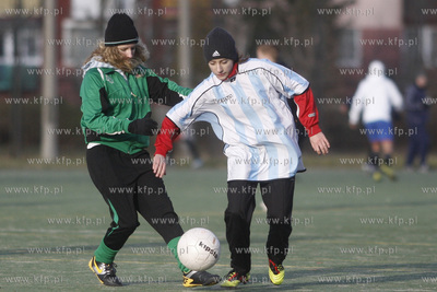 Gdansk Zaspa. Pilkarski turniej dzikich druzyn Do przerwy...
