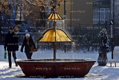 Sopot. Grzybek inhalacyjny w parkui.Lecha i Marii Kaczynskich....
