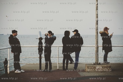 Gdańsk Brzeźno. Molo. Drugi dzień swiąt wielkanocnych.
28.03.2016
fot....