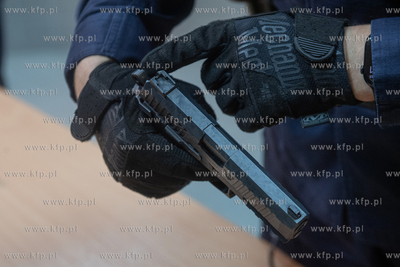 Akademia Marynarki Wojennej w Gdyni. Trenuj w wojskiem...