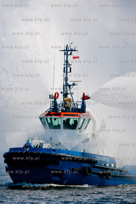 Gdynia. Swieto Morza. Pokaz dzialan antyterrorystycznych...